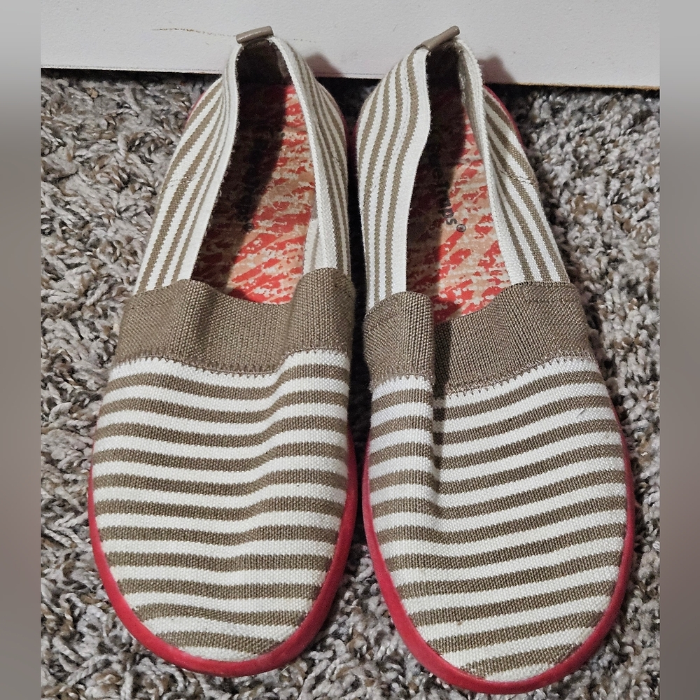 Baretraps flats